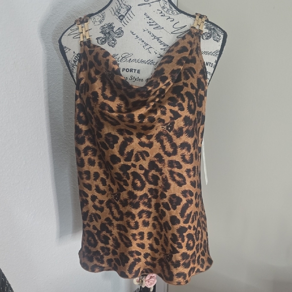 Nicole Miller New York Tops - Nicole Miller Leopard Print Satin Cowl Neck Women's Top (NWT)(S)🖤🐆🖤